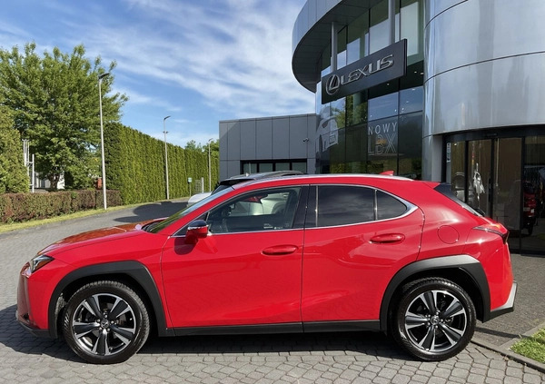 Lexus UX cena 129900 przebieg: 30760, rok produkcji 2020 z Kraków małe 466